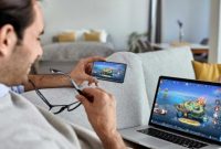 cara menghubungkan layar hp ke laptop